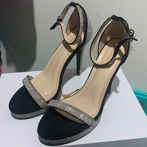 worn Once . Still in good Condition , Good Color. no scuffs